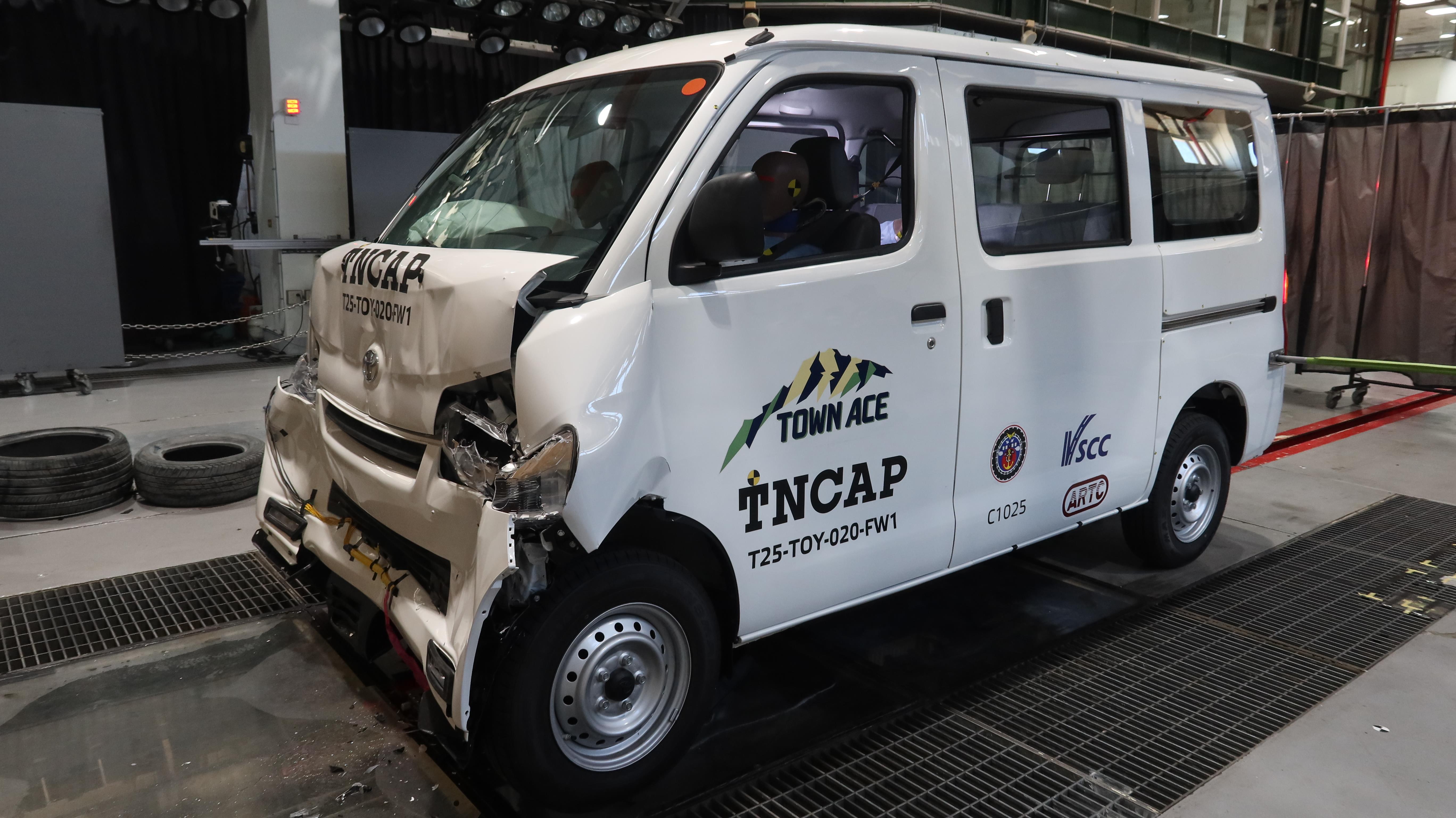 TOYOTA TOWN ACE