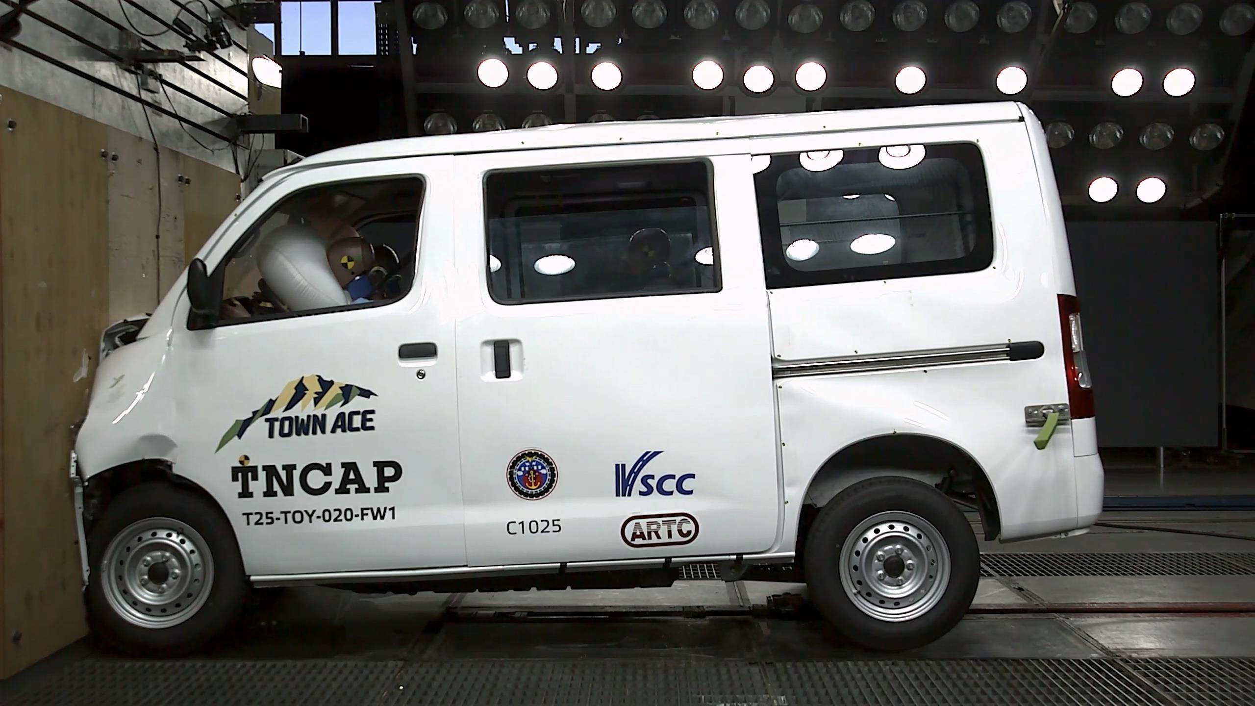 TOYOTA TOWN ACE